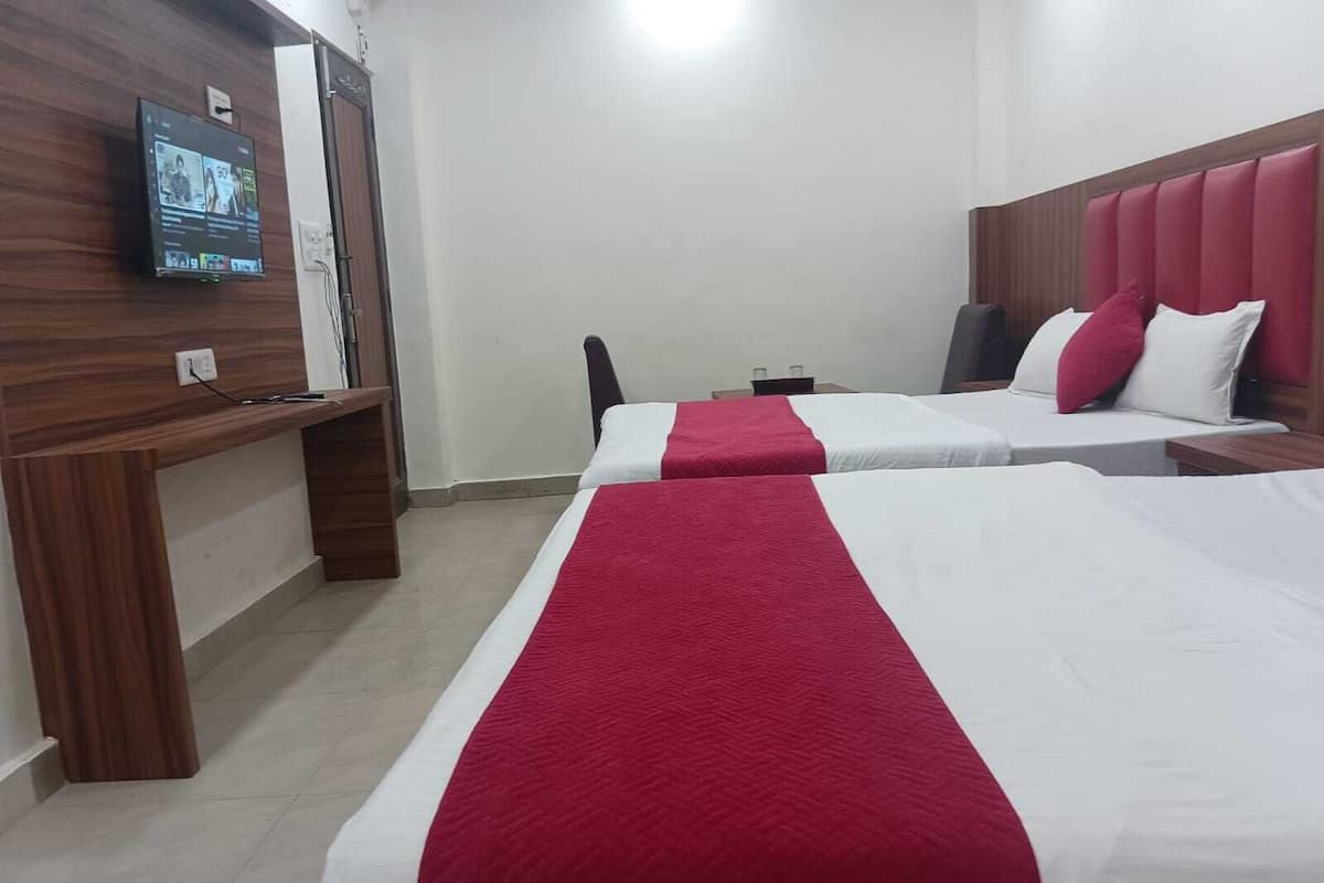 Habitació quàdruple familiar | Escriptori, espai de treball apte per a portàtils i wifi gratuïta