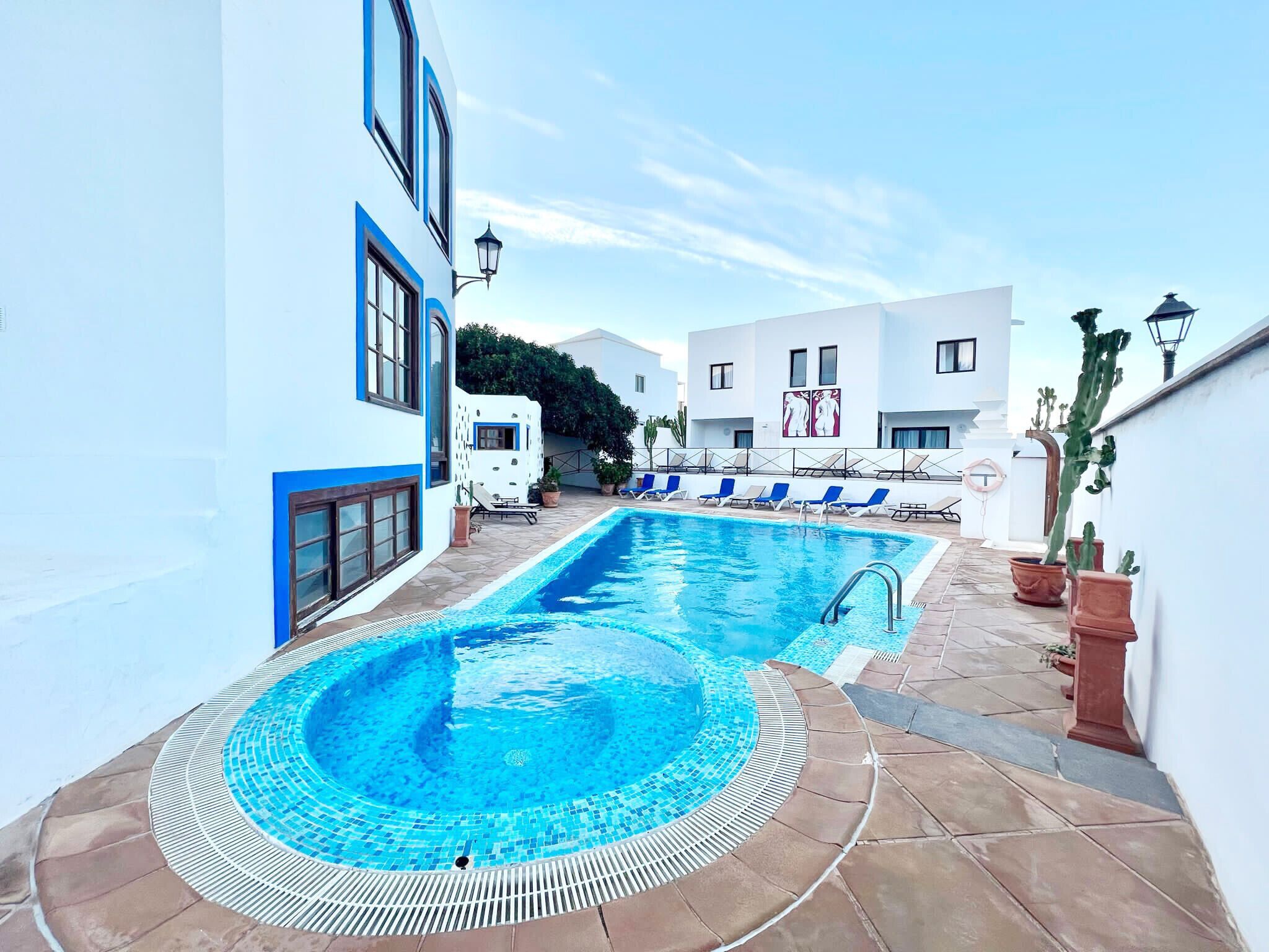 Suite with Breakfast, Free Wifi, Pool and jacuzzi