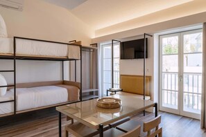 1 chambre, fer et planche à repasser, lit parapluie, Wi-Fi