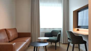 Lägenhet | Vardagsrum | 43-tums smart-tv med kabelkanaler, Netflix och streamingtjänster