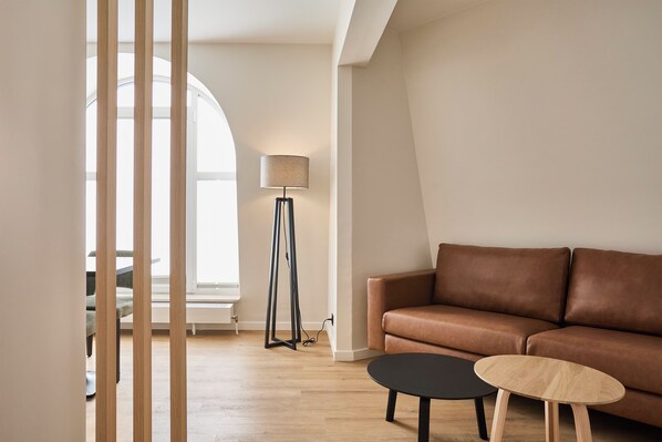 Studio Suite | Living area