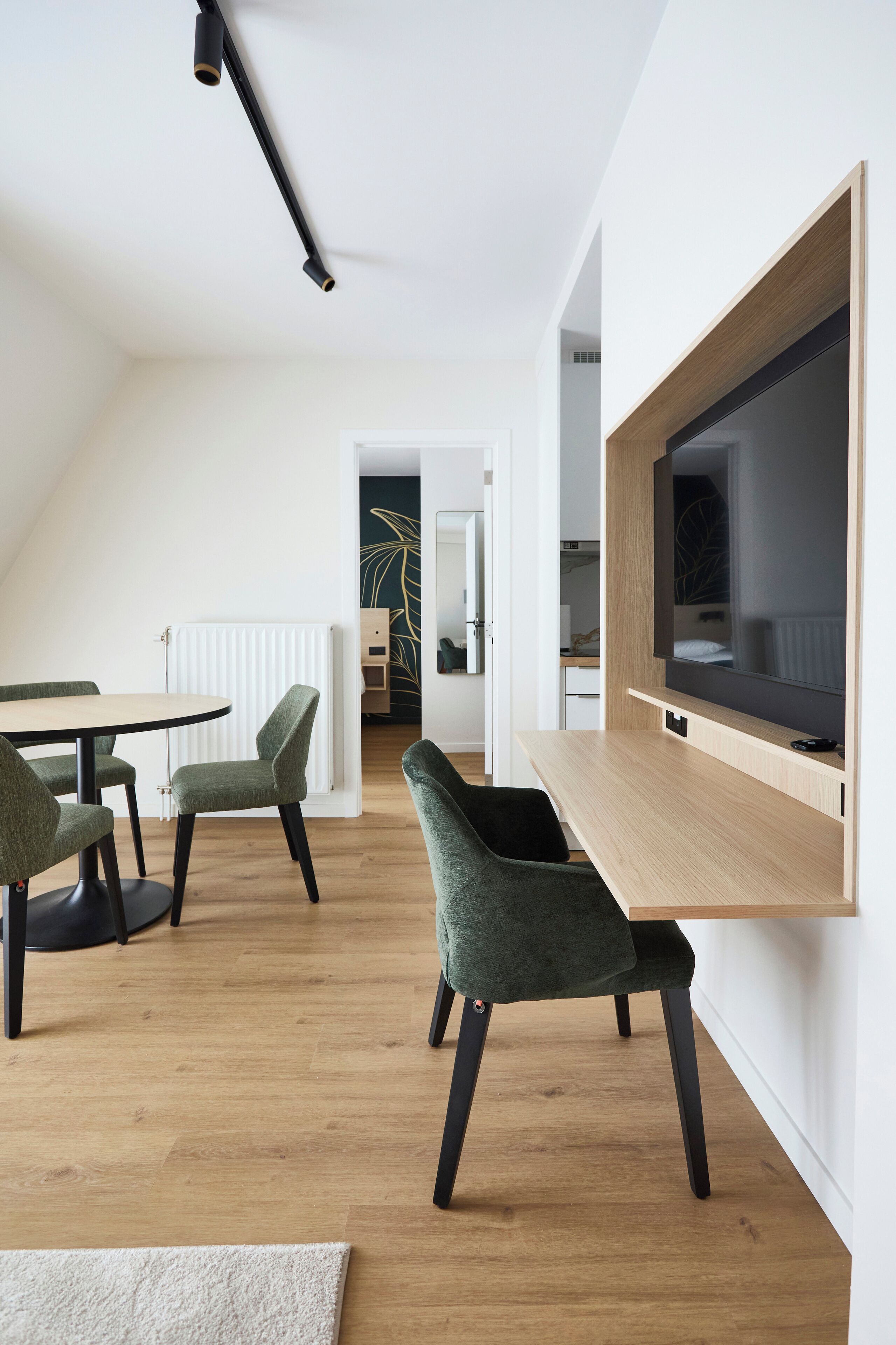 Appartement | Woonruimte | Een 43-inch smart-tv met kabelzenders, Netflix en streamingdiensten