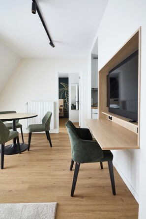 Apartment | Living area | 43-inch Smart TV with cable channels, Netflix, streaming services