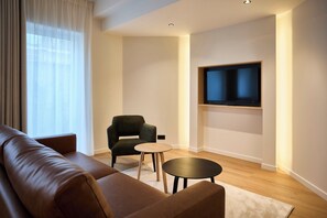 Lejlighed | Opholdsområde | 43-tommers smart-tv med kabelkanaler, Netflix, streamingtjenester