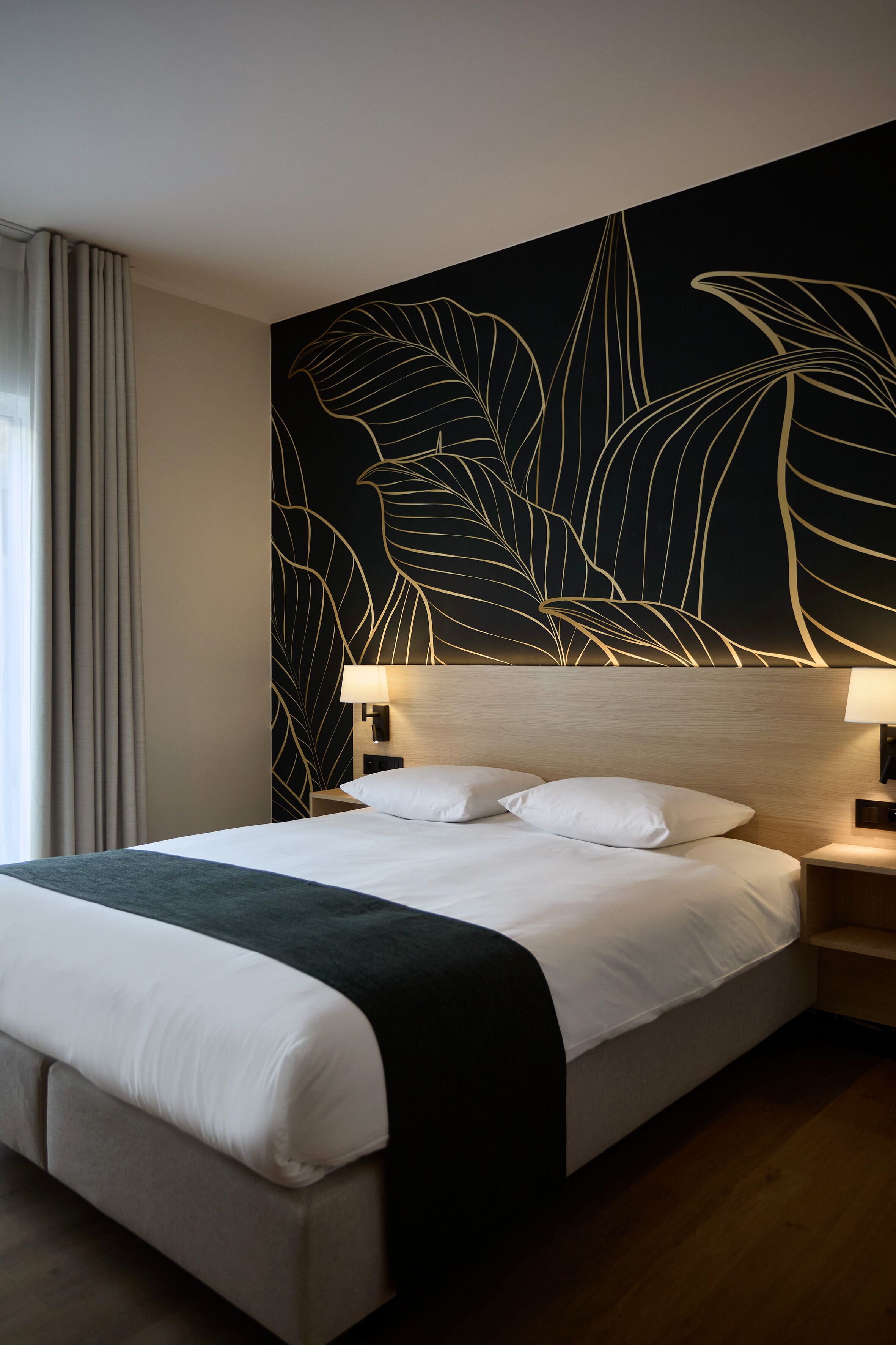 Studio | Premium bedding, pillowtop beds, individually decorated