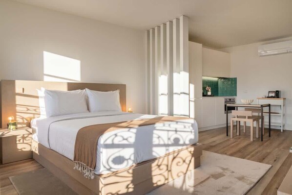 5 chambres, fer et planche à repasser, lit de bébé portatif, Wi-Fi