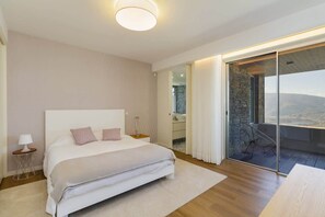 4 Schlafzimmer, Bügeleisen/Bügelbrett, WLAN, Bettwäsche