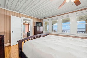 3 Schlafzimmer, Schreibtisch, Bügeleisen/Bügelbrett, kostenloses WLAN