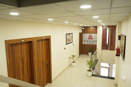 Lobby. Maharaja Hotel and Restaurant