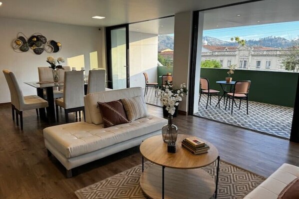 Interior - Habitación 3 en Aparthotel (Cuenca)