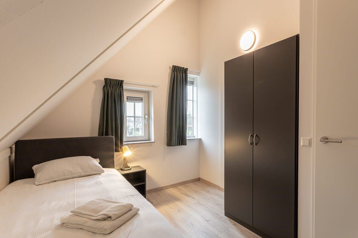 4 bedrooms, WiFi, bed sheets
