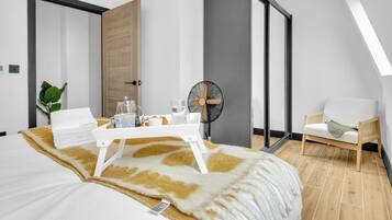 Executive Apartment | 3 bedrooms, individually decorated, individually furnished