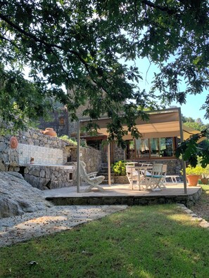 Outdoor dining - Casa Foglia Verde - Immersa nel Parco (Liguria)
