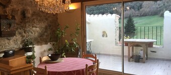 Comfortable home from home for couples who enjoy privacy and a bit more comfort
