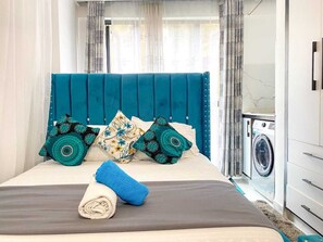 Studio tiện nghi đơn giản | Truy cập Internet không dây miễn phí, trang trí khác biệt
