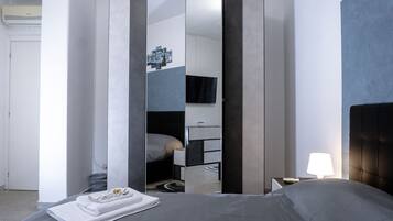Comfort Room | 1 bedroom, hypo-allergenic bedding, down duvets, memory-foam beds