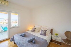 2 bedrooms, WiFi, bed sheets