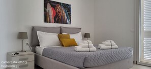 3 slaapkamers, een strijkplank/strijkijzer, gratis wifi