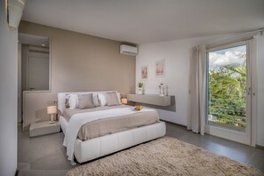 6 bedrooms, iron/ironing board, free WiFi, bed sheets