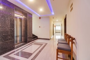 Lobby - OYO Townhouse 716 Hotel Dj Grand (Tirupati)