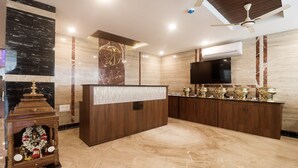 Reception - OYO Townhouse 716 Hotel Dj Grand (Tirupati)