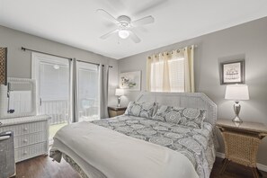 3 bedrooms, iron/ironing board, free WiFi, bed sheets - Awesome, budget friendly 3 Bdrm/2 Ba Private beach home steps from the beach. (Gulf Shores)