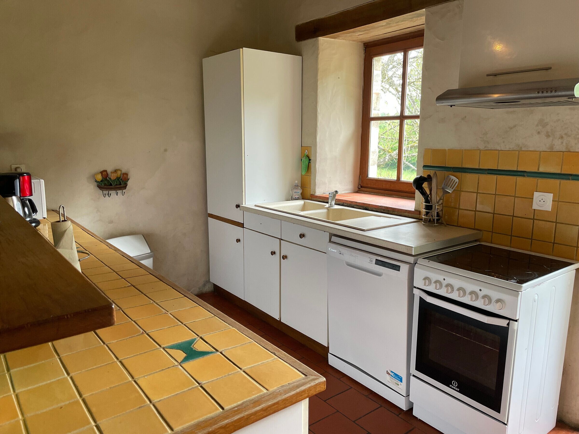 Refrigerador, microondas, horno y lavavajillas 