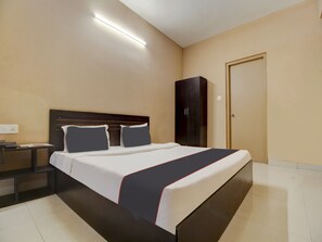 Classic Room | 1 bedroom, bed sheets - Collection O Aqualura Verem Rd (Nerul)