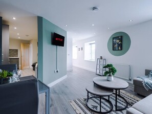 Apartment | Living area - One-bedroom by Media City UK by Belvilla (Manchester)