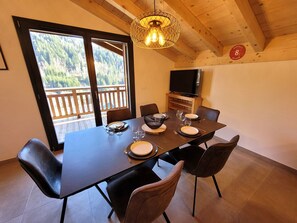 Dining - Bright 2-bedroom apartment with parking in Les Gets (Les Gets)