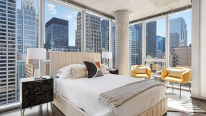 Unclassified image, 5 of 37, button - High-End 3BR Retreat + Steps to Millennium Park (Chicago)