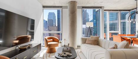 Télévision, chaîne hi-fi, espaces bureaux