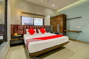 Room - Collection O Kesar Inn Banquet & Lodging (Pune)