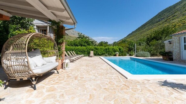 Pool - House Ela with pool  (Split)