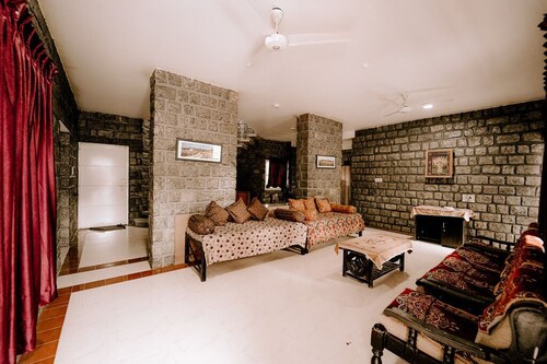 Stony Grove Farm Retreat