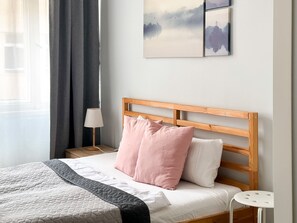 1 bedroom, blackout drapes, iron/ironing board, free WiFi