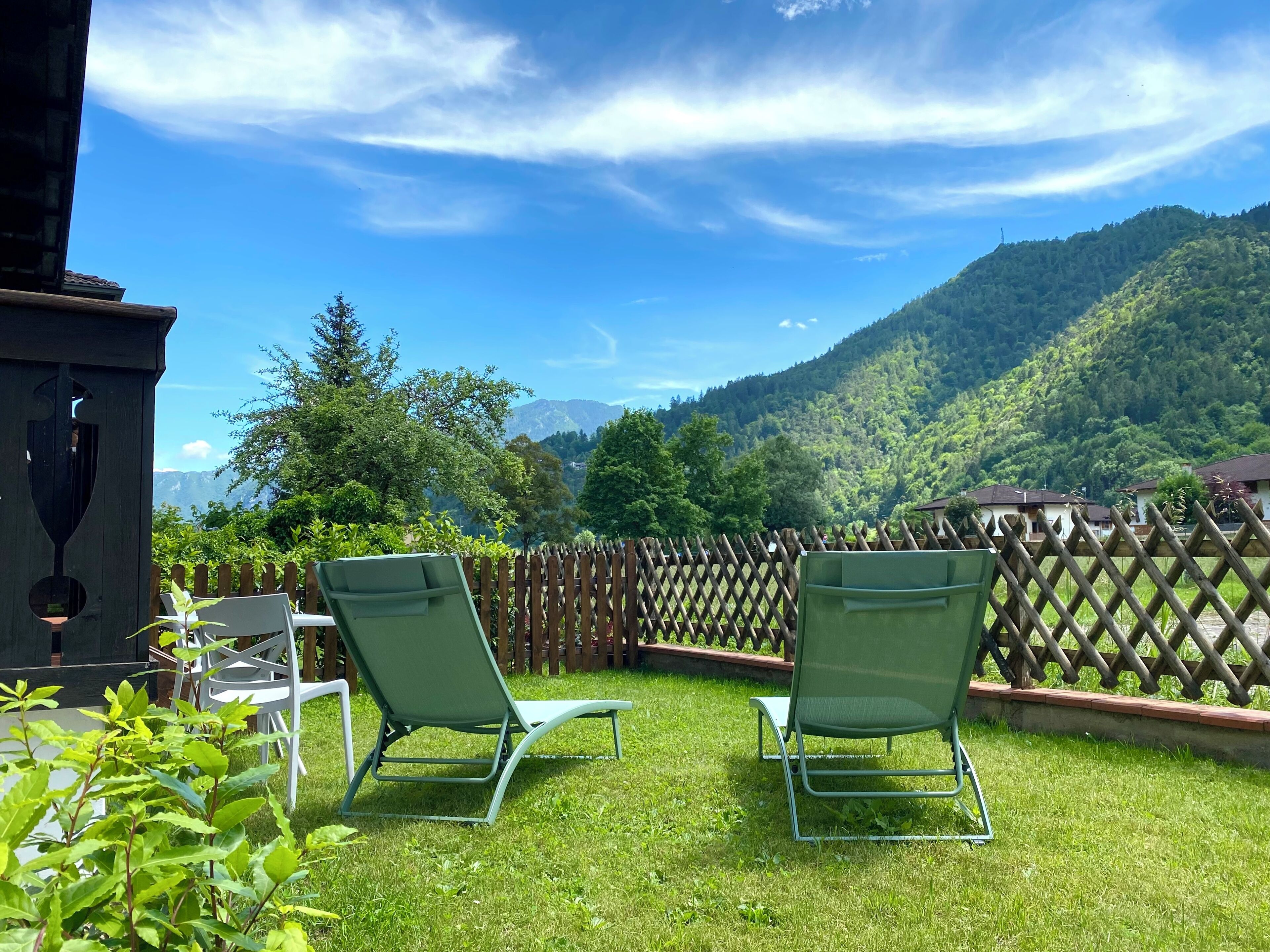 Standardzimmer, Terrasse, Gartenblick