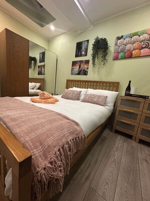 Apartamento | 1 quarto, Wi-Fi de cortesia, roupa de cama