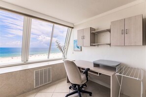 Interior - 1055-802 - Standard - Highrise with Beach View (Siesta Key)