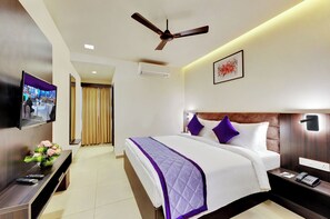 Minibar, soundproofing, iron/ironing board, free WiFi