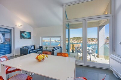 RR Losinj Harbour View Apartment