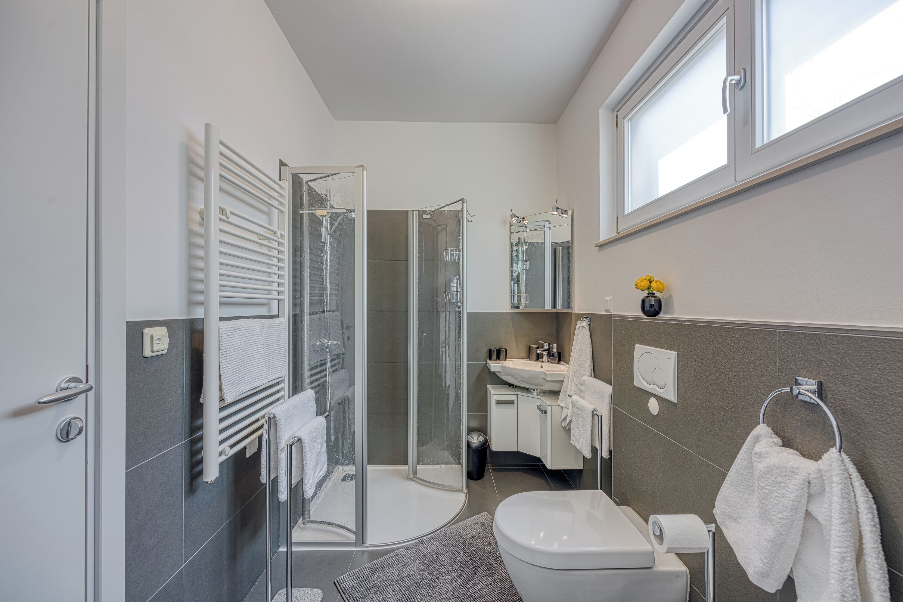 Family Studio, Refrigerator & Microwave, Sea View (RR Losinj Harbour View Studio) | Bilik Mandi | Pancuran mandi, bidet, tuala disediakan, sabun 