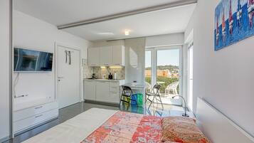 Studio Familial, réfrigérateur et four à micro-ondes, vue mer (RR Losinj Harbour View Studio)