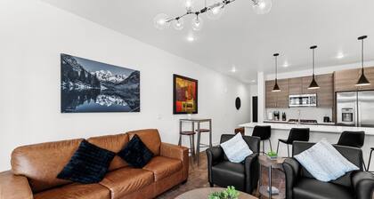 Centrally Located Condo with Private Balcony with Blue River Views!