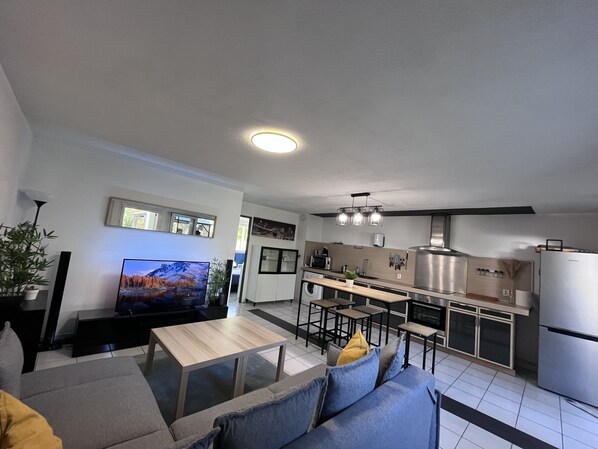 Living area - Grand Appartement T2, Charmant Jardin (Montpellier)