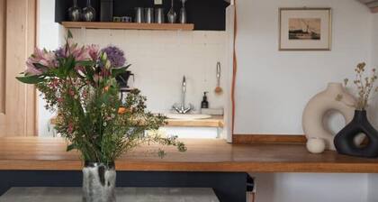 Apartment 5 - Family & Friends