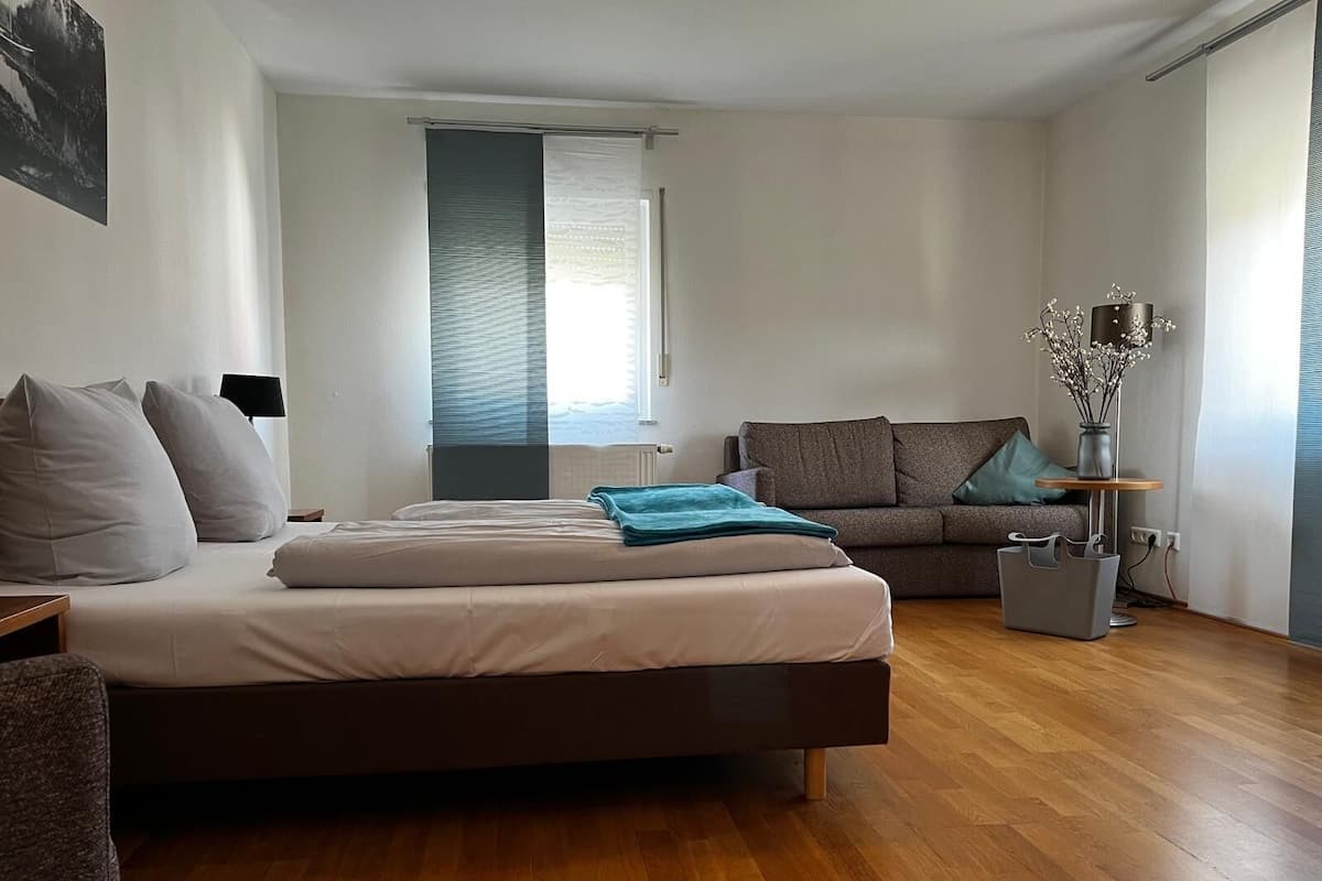 1 habitación, caja de seguridad en la habitación y insonorización