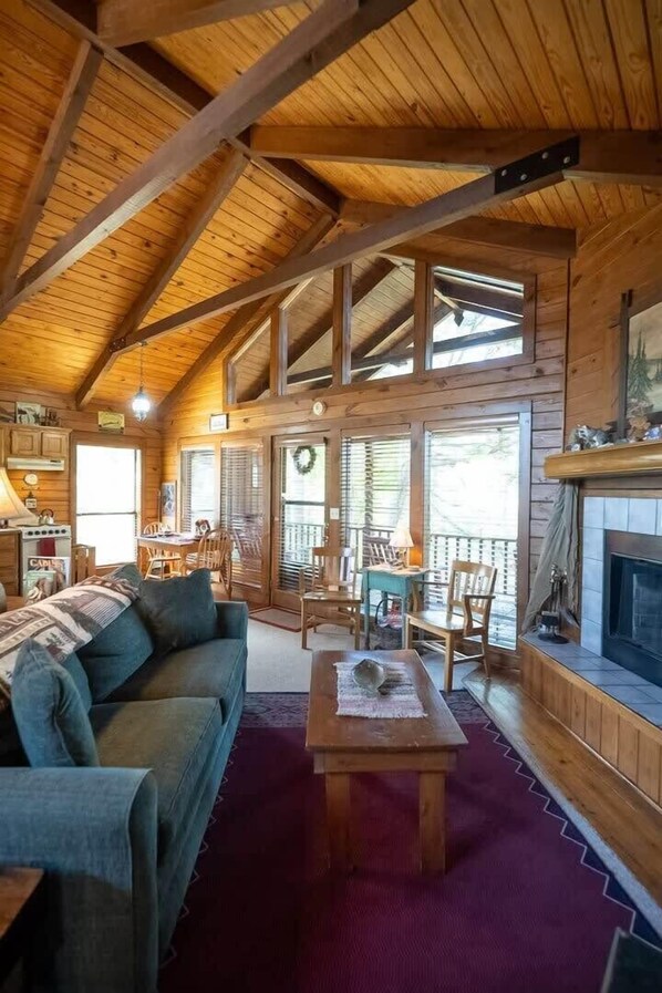 TV, fireplace, offices