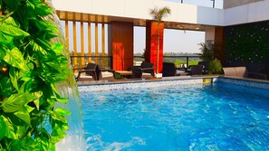Indoor pool - Hotel Grand Patliputra (Siwan)
