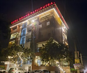 Free self parking